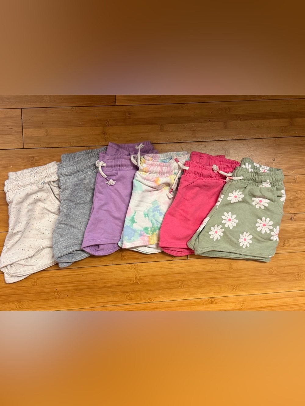 Cat & Jack Girls Shorts 6 Pairs Cream, Gray, Lavender, Tie-Dye, Pink, and Daisy